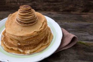 Cinnamon Polenta Pancakes