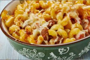 One-Pot Cheeseburger Pasta